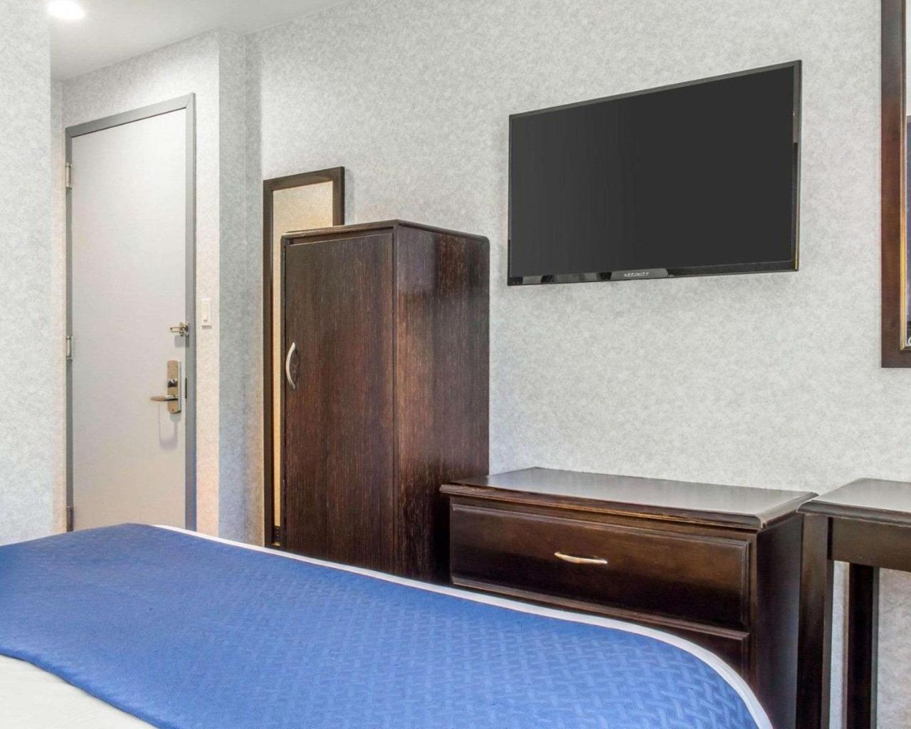 פלורל פארק Paramount Inn מראה חיצוני תמונה