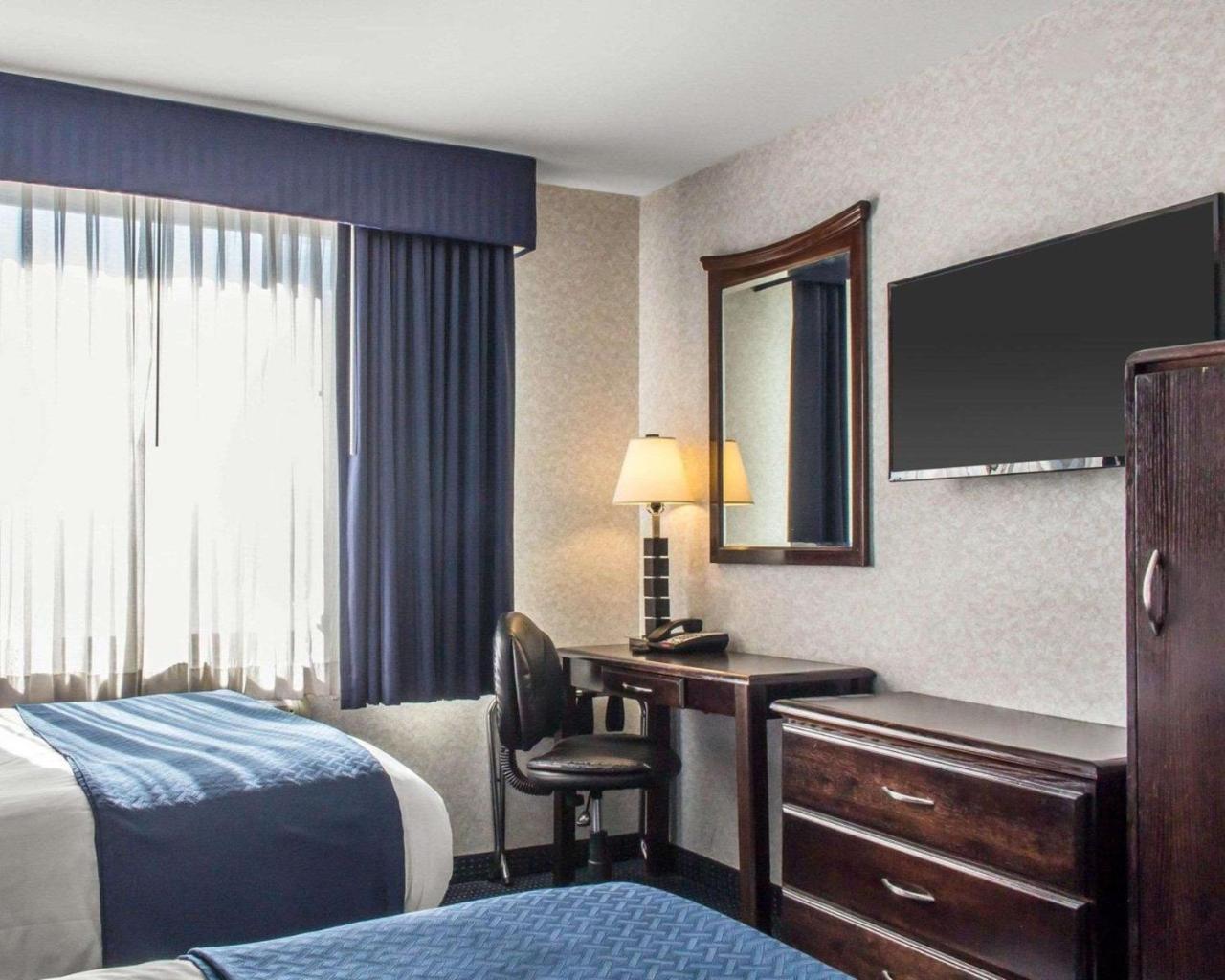 פלורל פארק Paramount Inn מראה חיצוני תמונה